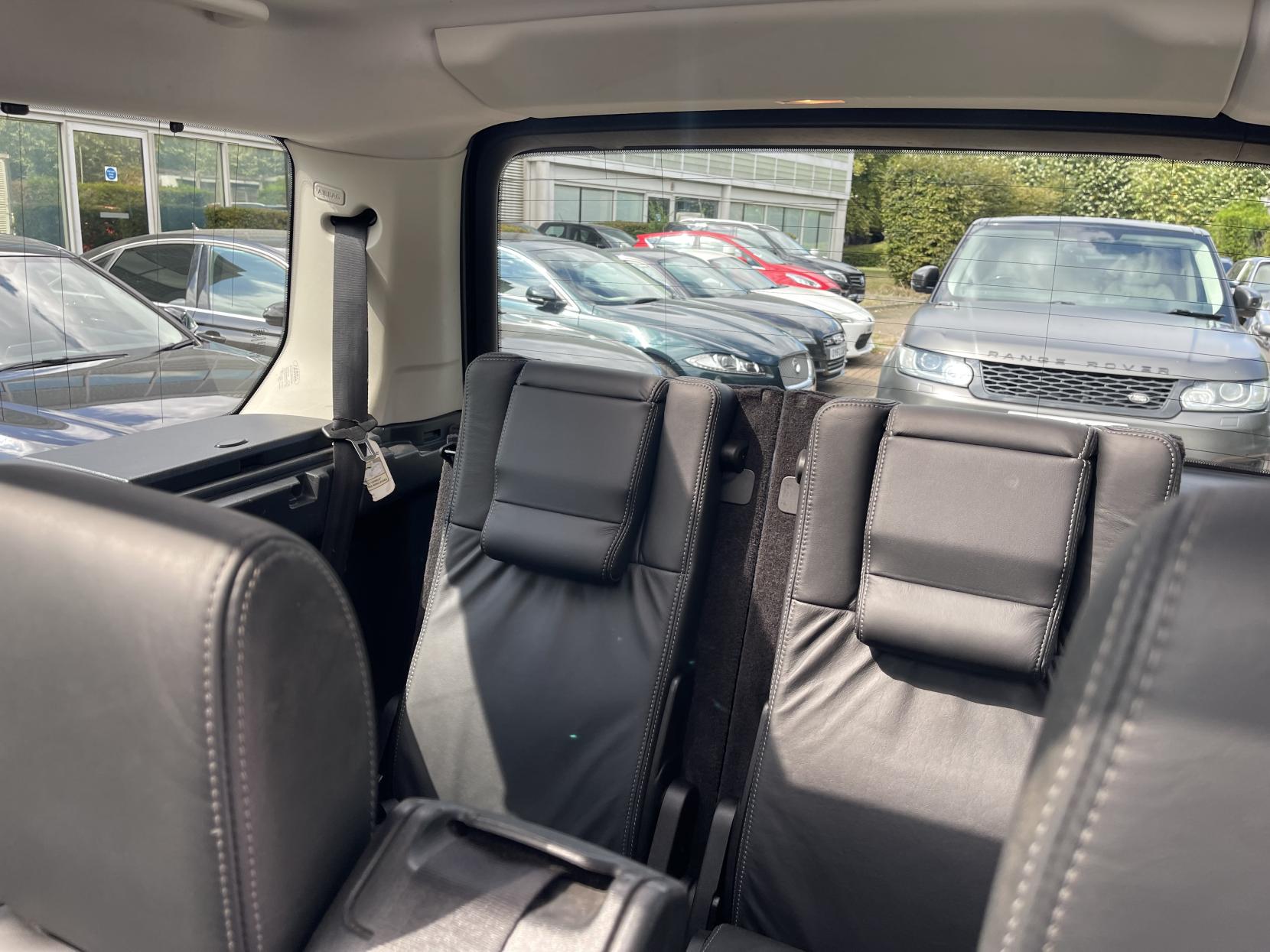 Land Rover Discovery 4 3.0 SD V6 HSE SUV 5dr Diesel Auto 4WD Euro 5 (255 bhp)