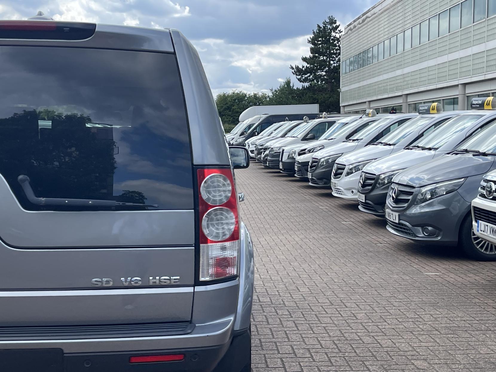 Land Rover Discovery 4 3.0 SD V6 HSE SUV 5dr Diesel Auto 4WD Euro 5 (255 bhp)