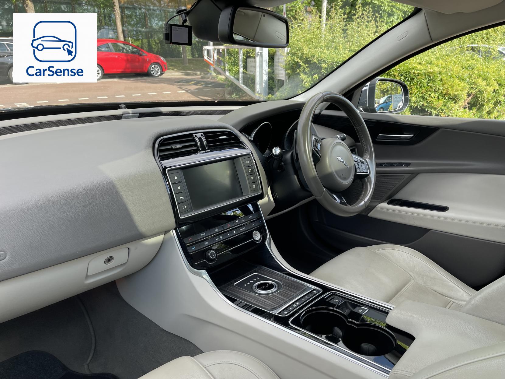 Jaguar XE 2.0d Prestige Saloon 4dr Diesel Auto Euro 6 (s/s) (163 ps)