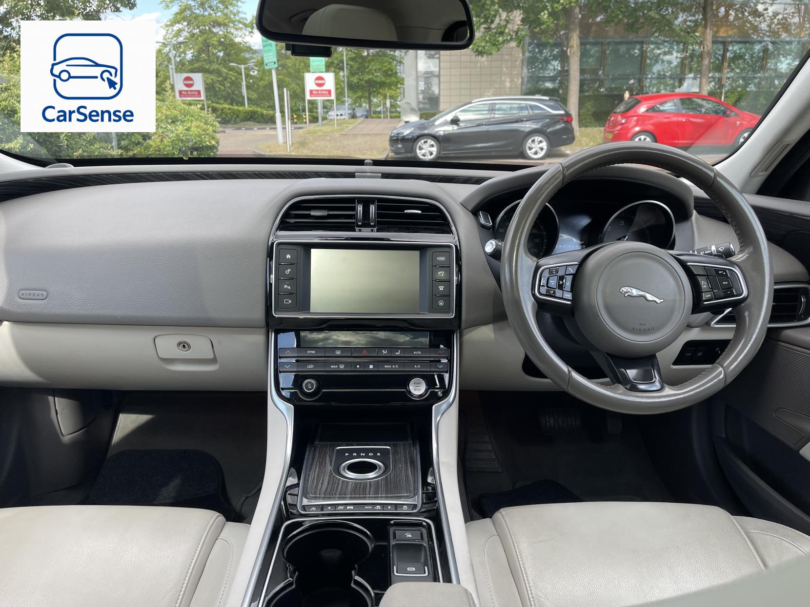 Jaguar XE 2.0d Prestige Saloon 4dr Diesel Auto Euro 6 (s/s) (163 ps)