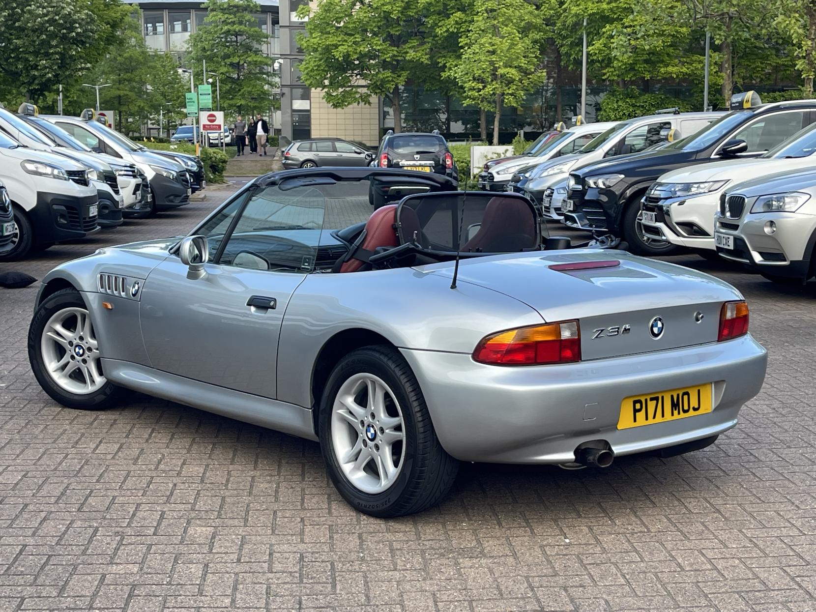 BMW Z3 1.9i Convertible 2dr Petrol Manual (187 g/km, 140 bhp)