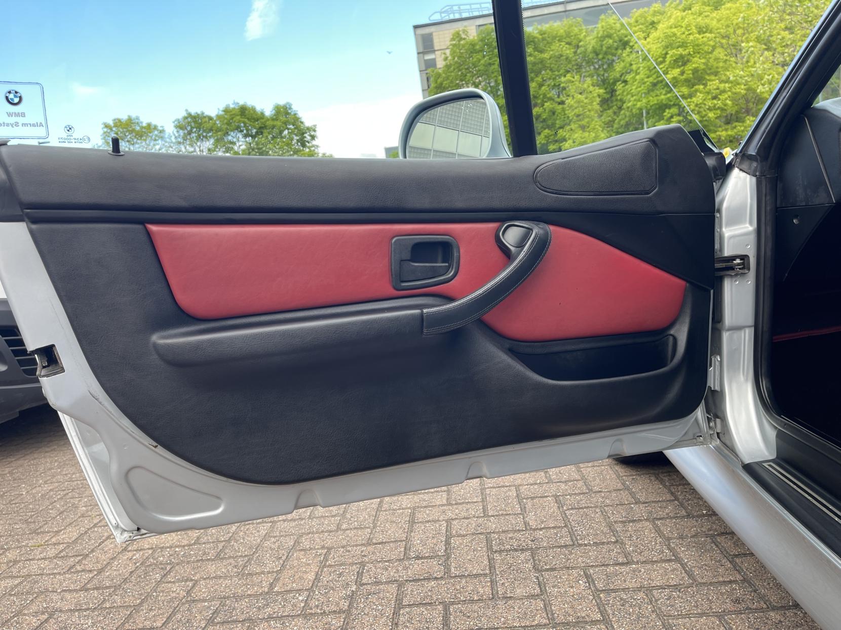 BMW Z3 1.9i Convertible 2dr Petrol Manual (187 g/km, 140 bhp)