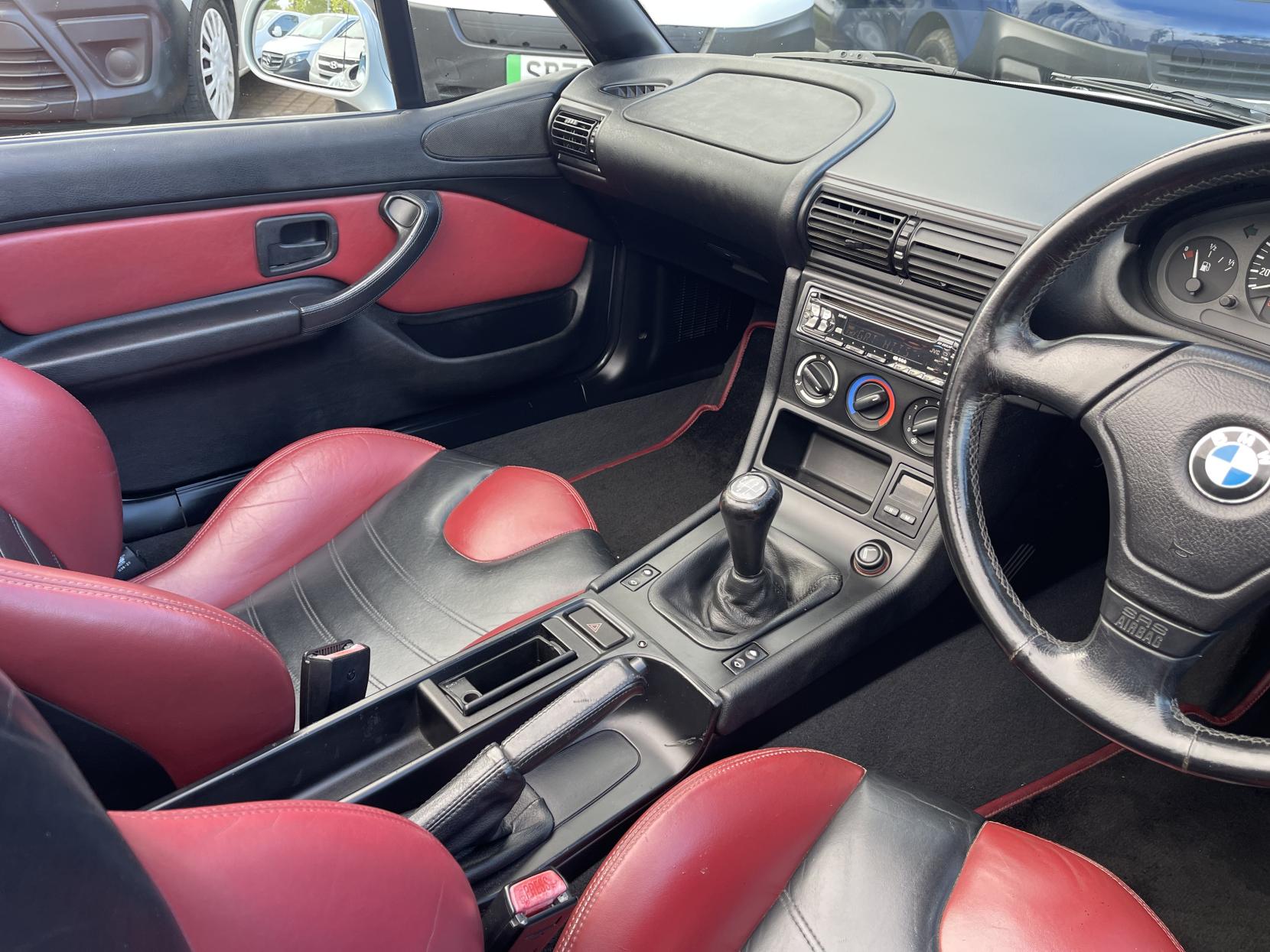 BMW Z3 1.9i Convertible 2dr Petrol Manual (187 g/km, 140 bhp)