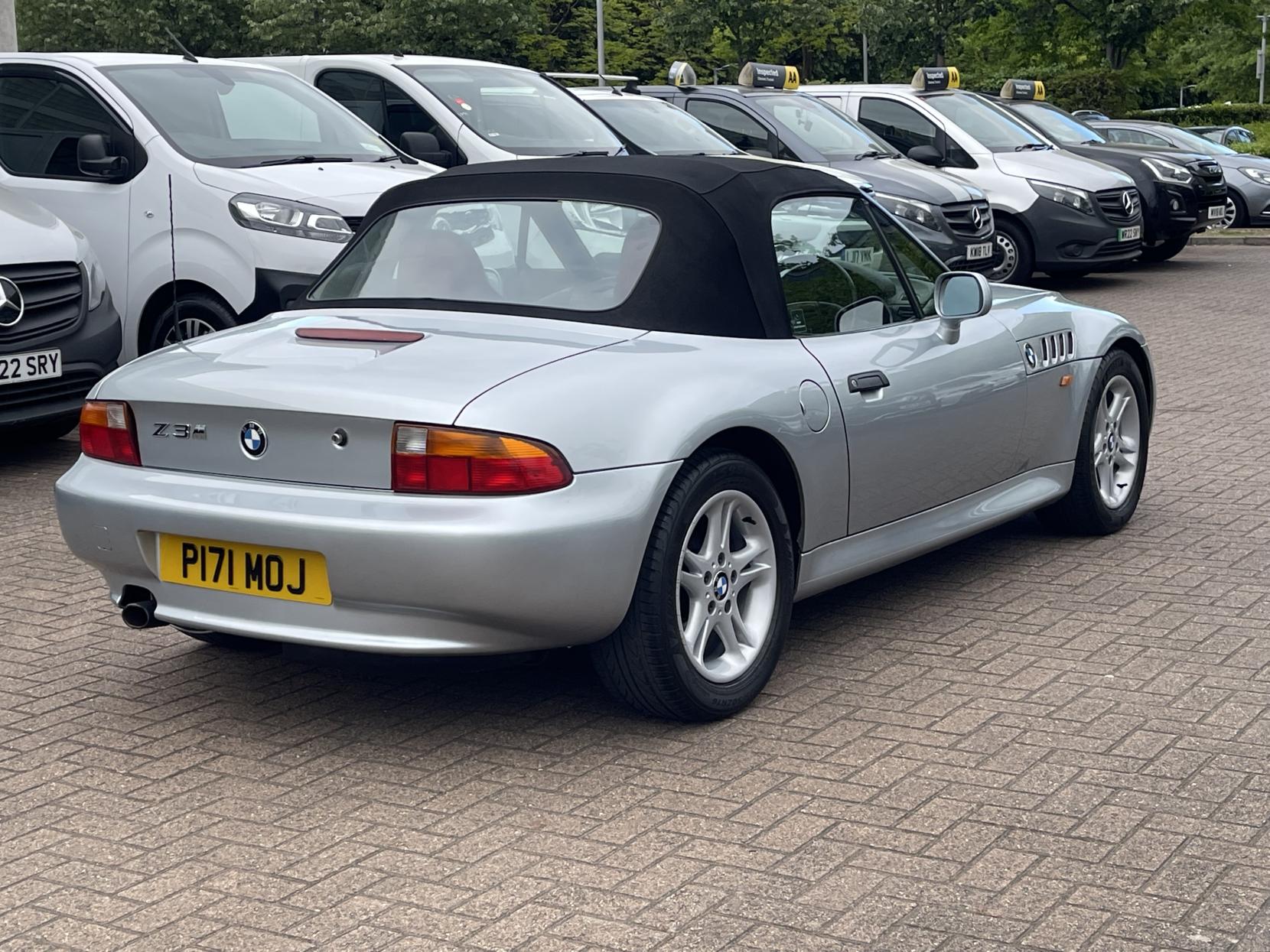 BMW Z3 1.9i Convertible 2dr Petrol Manual (187 g/km, 140 bhp)