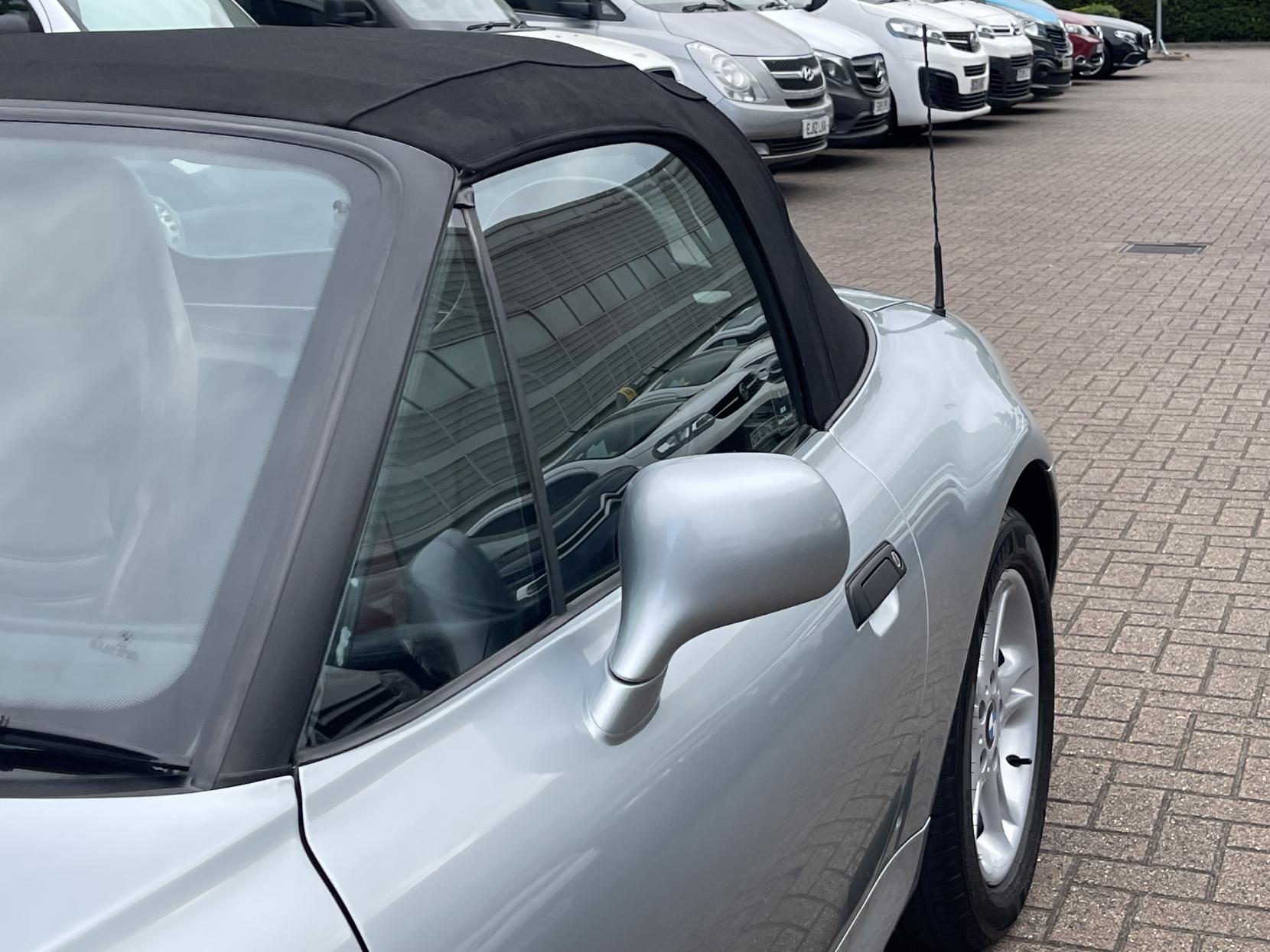 BMW Z3 1.9i Convertible 2dr Petrol Manual (187 g/km, 140 bhp)