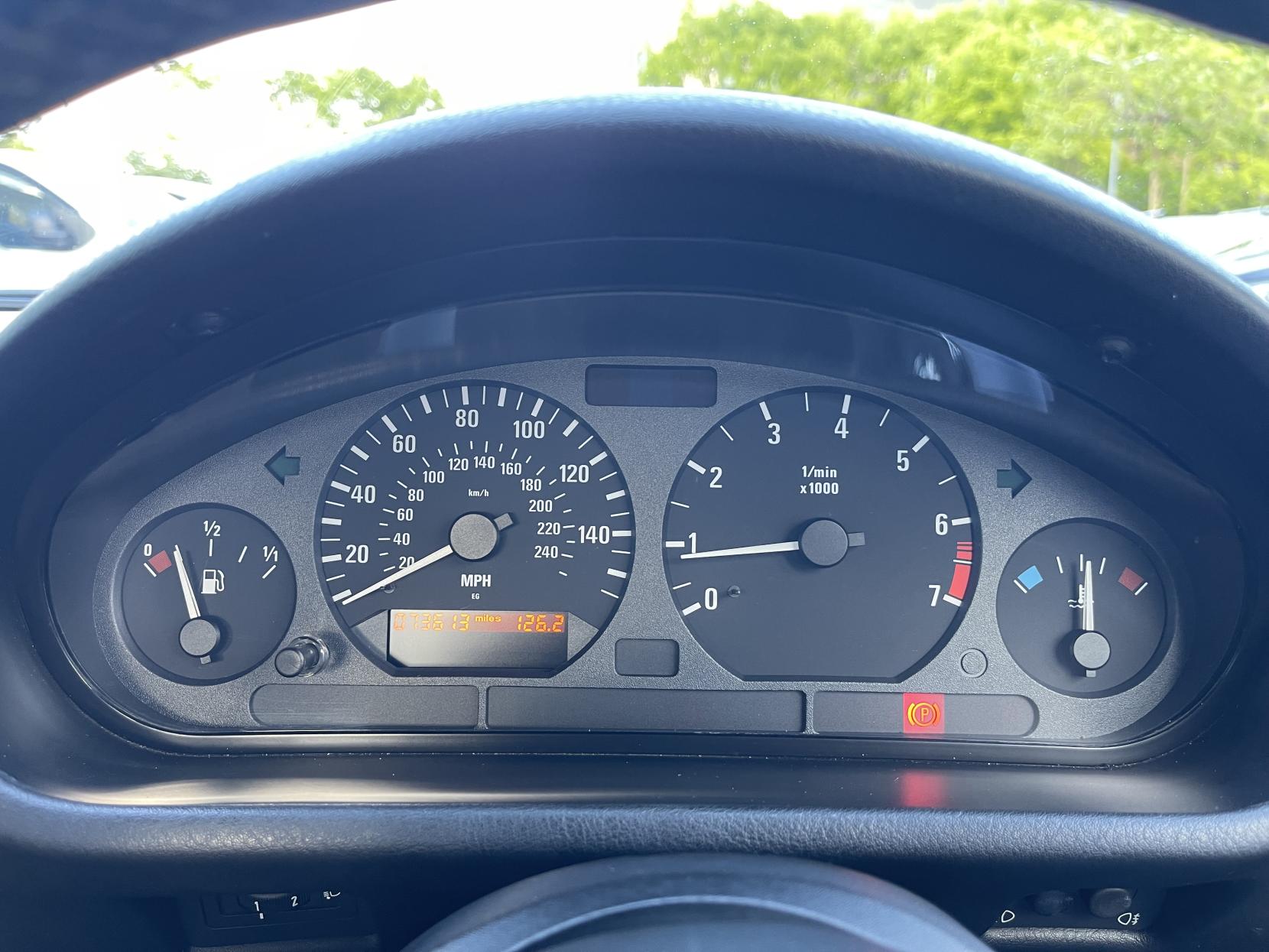 BMW Z3 1.9i Convertible 2dr Petrol Manual (187 g/km, 140 bhp)