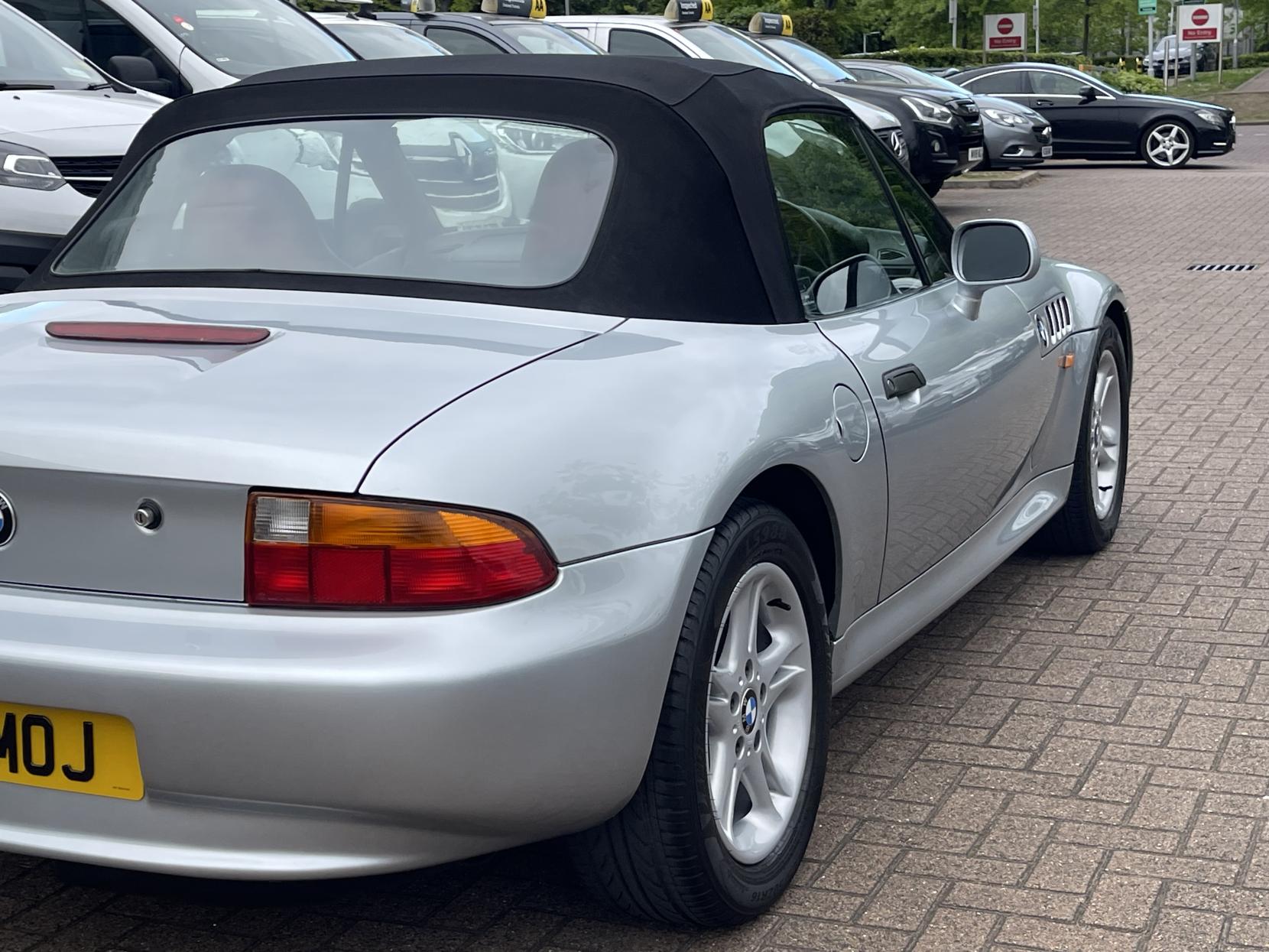 BMW Z3 1.9i Convertible 2dr Petrol Manual (187 g/km, 140 bhp)
