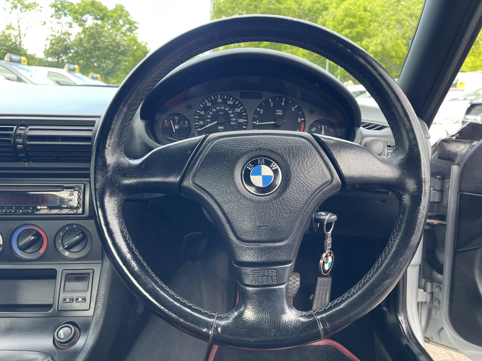 BMW Z3 1.9i Convertible 2dr Petrol Manual (187 g/km, 140 bhp)