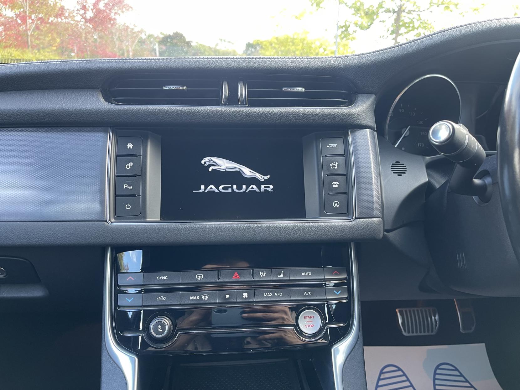 Jaguar XF 2.0d R-Sport Saloon 4dr Diesel Auto Euro 6 (s/s) (180 ps)