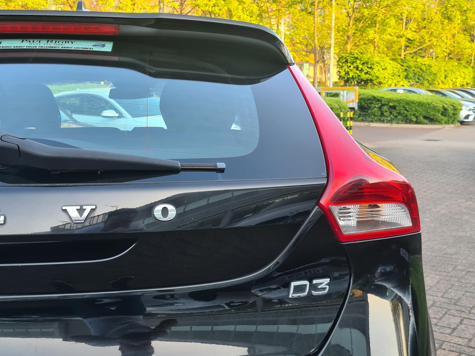 Volvo V40 2.0 D3 ES Hatchback 5dr Diesel Geartronic Euro 5 (s/s) (150 ps)