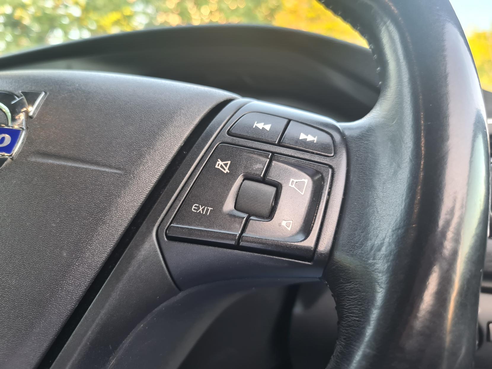 Volvo V40 2.0 D3 ES Hatchback 5dr Diesel Geartronic Euro 5 (s/s) (150 ps)