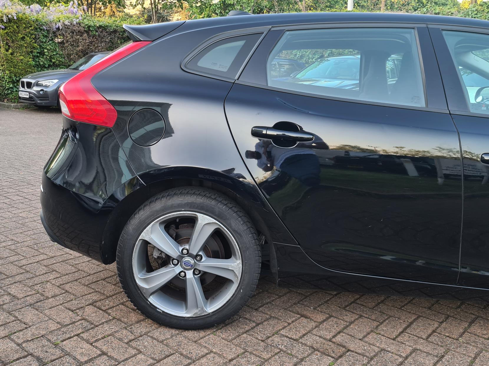 Volvo V40 2.0 D3 ES Hatchback 5dr Diesel Geartronic Euro 5 (s/s) (150 ps)