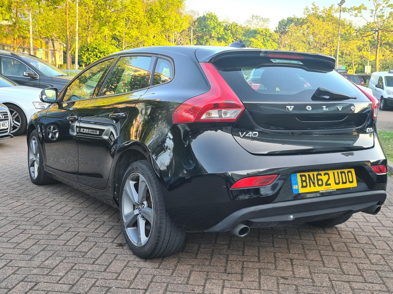 Volvo V40 2.0 D3 ES Hatchback 5dr Diesel Geartronic Euro 5 (s/s) (150 ps)