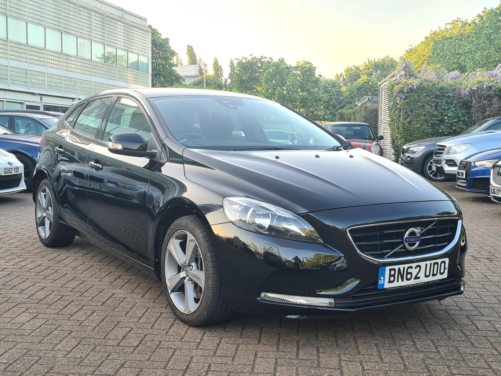 Volvo V40 2.0 D3 ES Hatchback 5dr Diesel Geartronic Euro 5 (s/s) (150 ps)