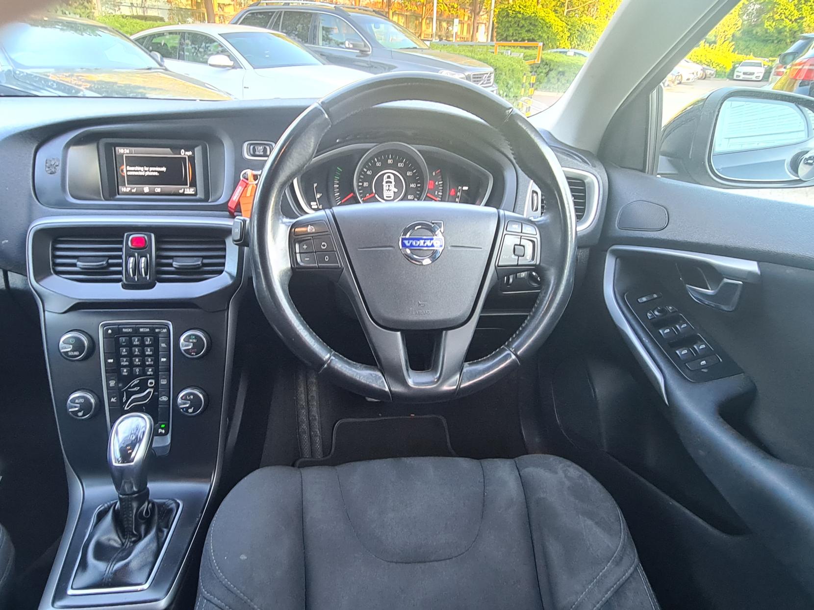 Volvo V40 2.0 D3 ES Hatchback 5dr Diesel Geartronic Euro 5 (s/s) (150 ps)