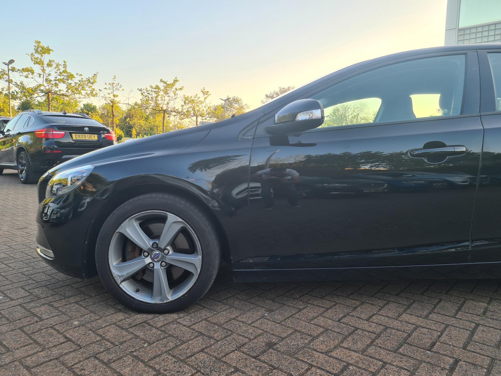 Volvo V40 2.0 D3 ES Hatchback 5dr Diesel Geartronic Euro 5 (s/s) (150 ps)