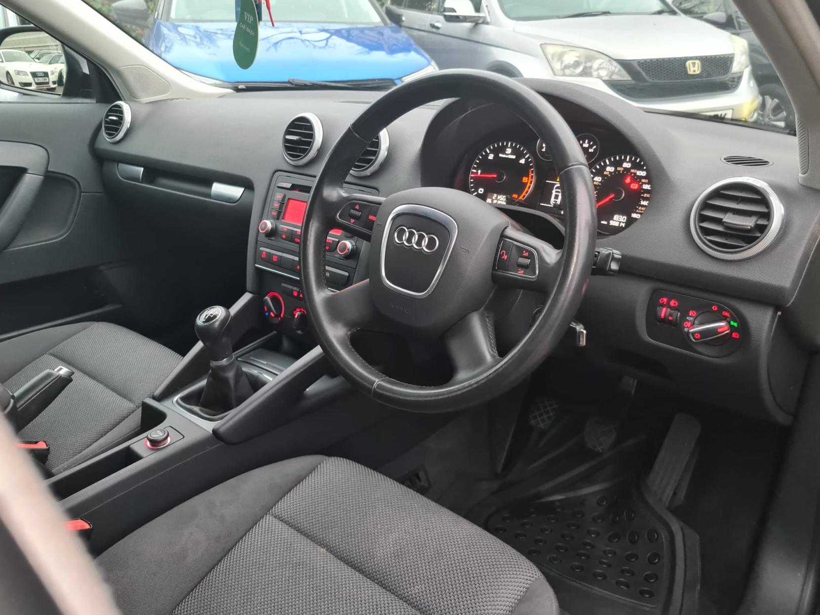 Audi A3 1.6 TDI SE Sportback 5dr Diesel Manual Euro 5 (s/s) (105 ps)