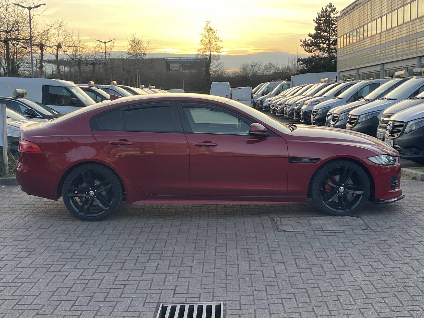 Jaguar XE 2.0d R-Sport Saloon 4dr Diesel Auto Euro 6 (s/s) (180 ps)