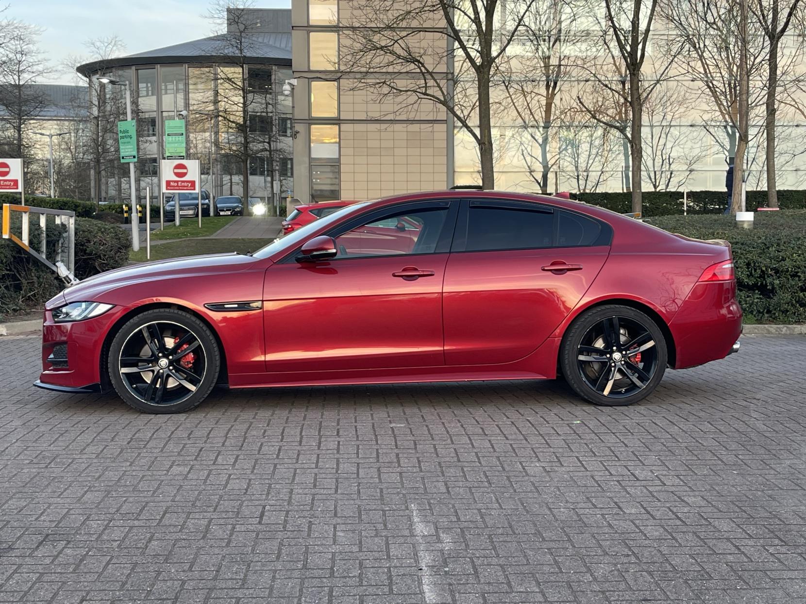 Jaguar XE 2.0d R-Sport Saloon 4dr Diesel Auto Euro 6 (s/s) (180 ps)