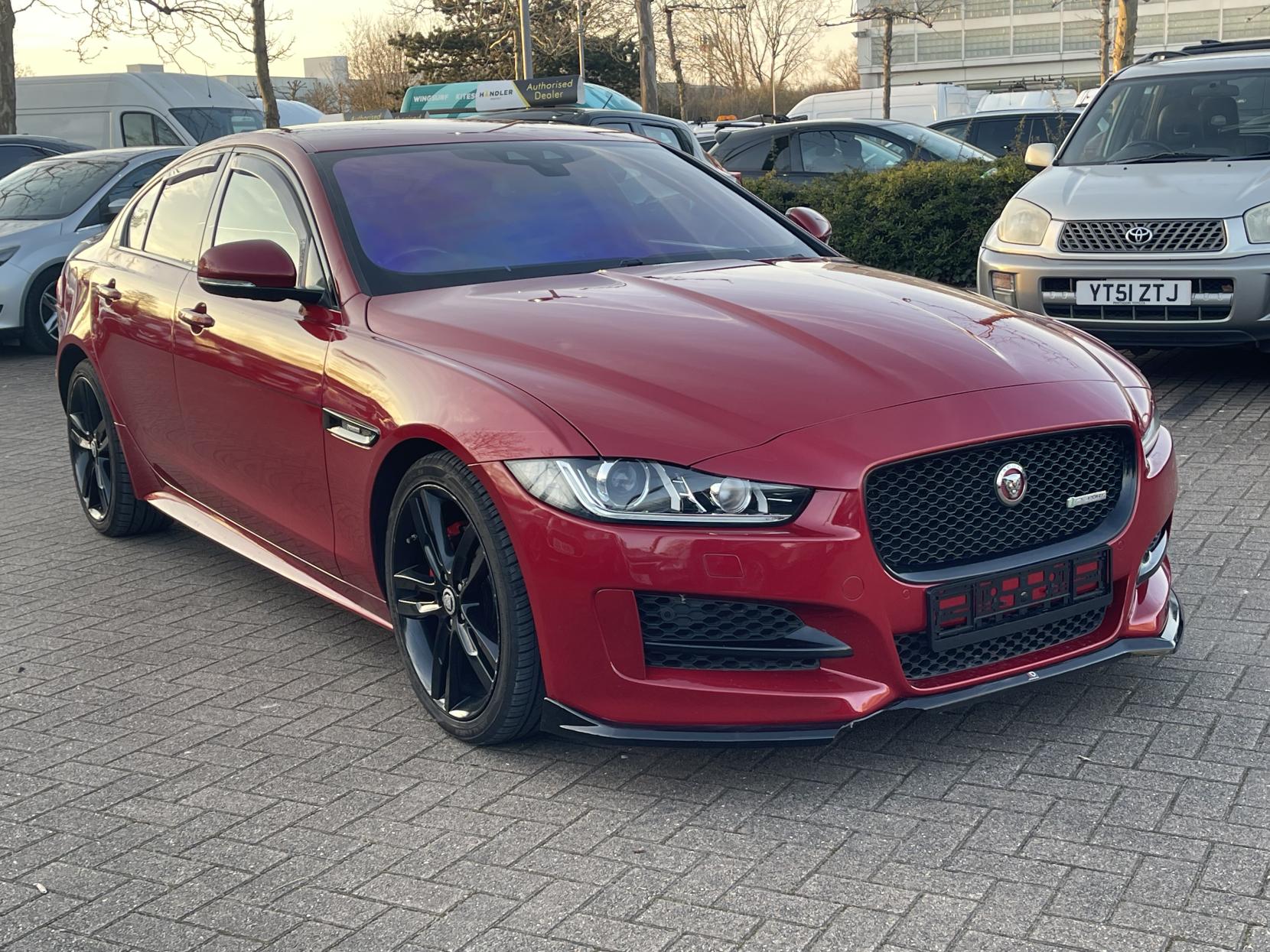 Jaguar XE 2.0d R-Sport Saloon 4dr Diesel Auto Euro 6 (s/s) (180 ps)