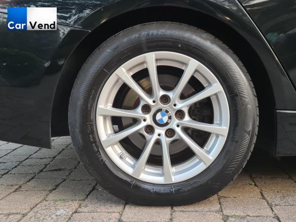 BMW 3 Series 2.0 320d ED EfficientDynamics Business Saloon 4dr Diesel Manual Euro 5 (s/s) (163 ps)