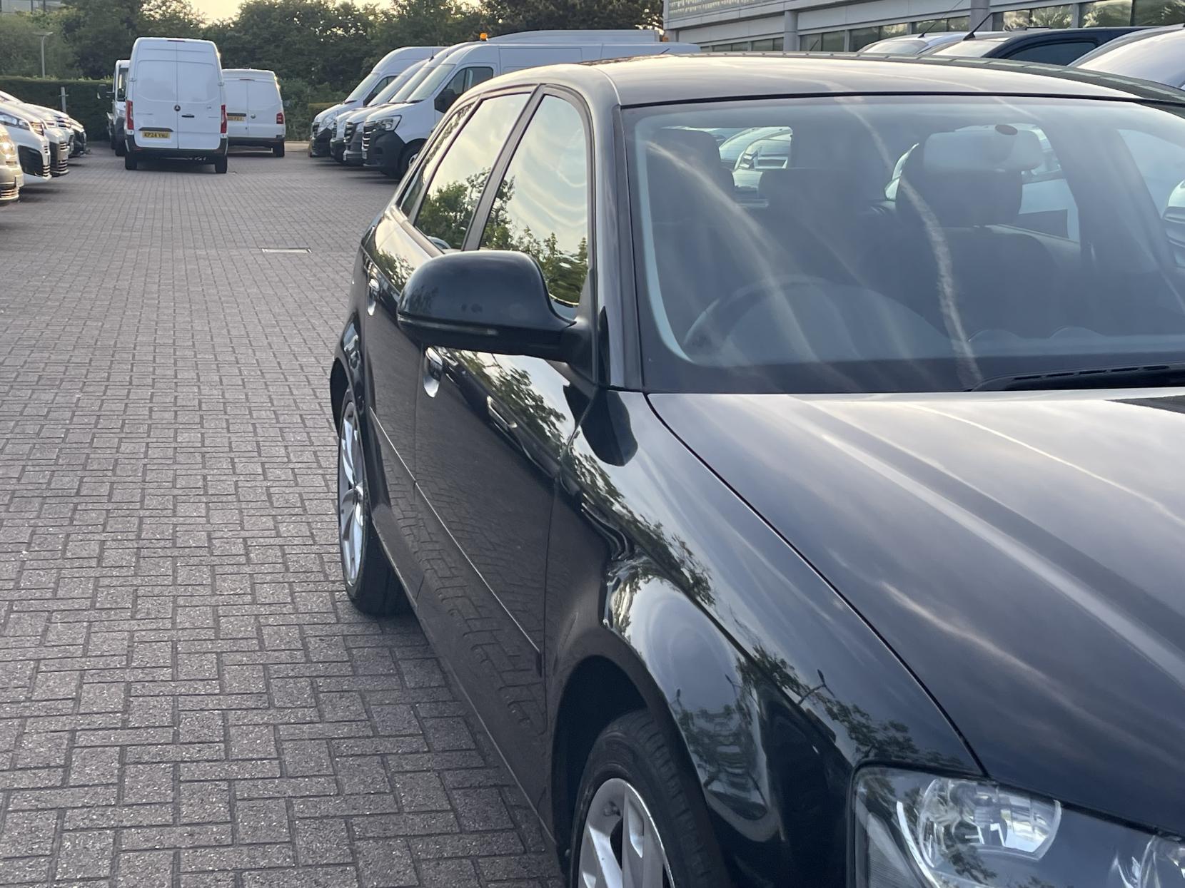 Audi A3 1.6 Sport Sportback 5dr Petrol Manual Euro 4 (102 ps)