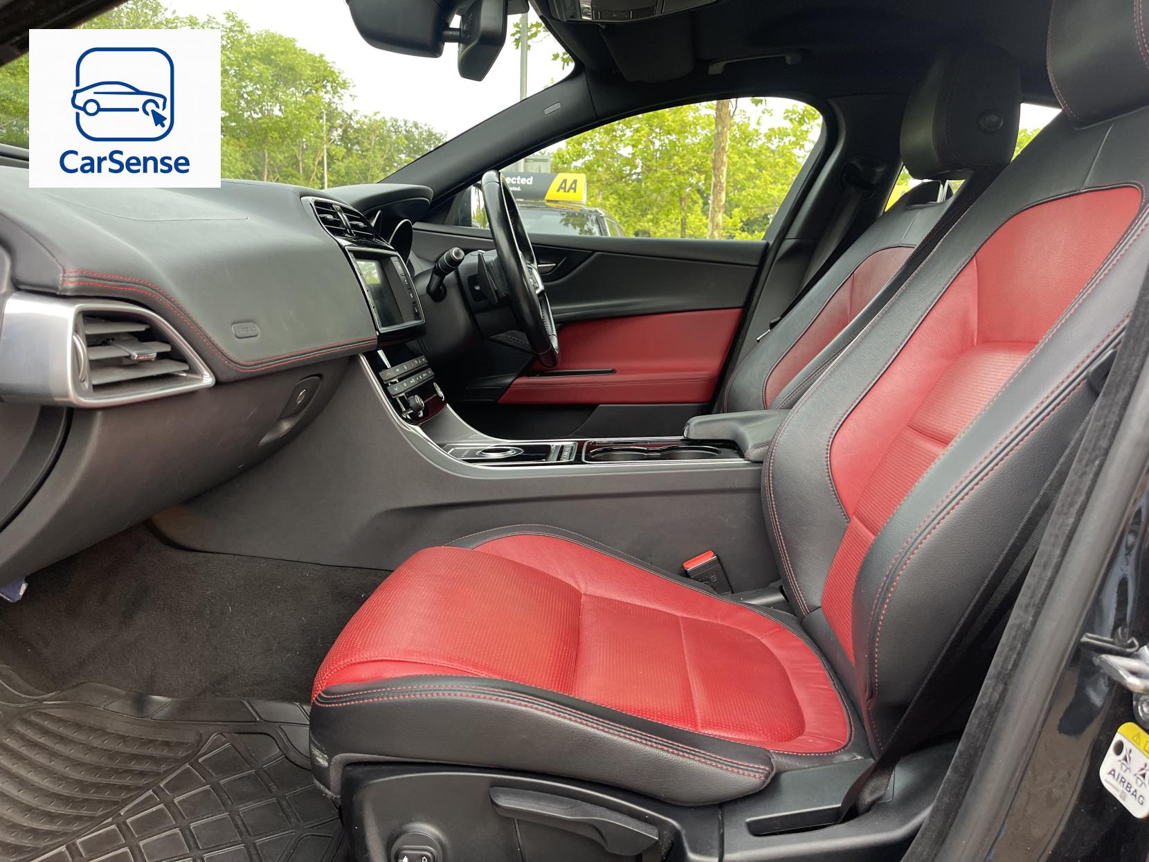 Jaguar XE 2.0d R-Sport Saloon 4dr Diesel Auto AWD Euro 6 (s/s) (180 ps)