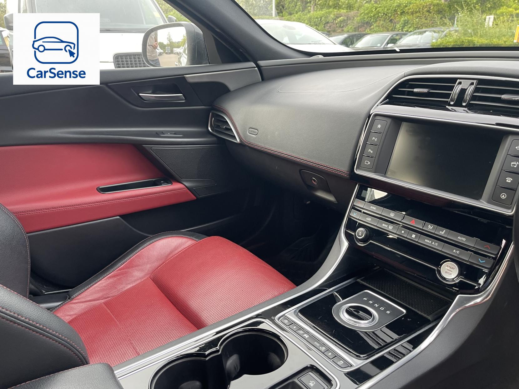 Jaguar XE 2.0d R-Sport Saloon 4dr Diesel Auto AWD Euro 6 (s/s) (180 ps)