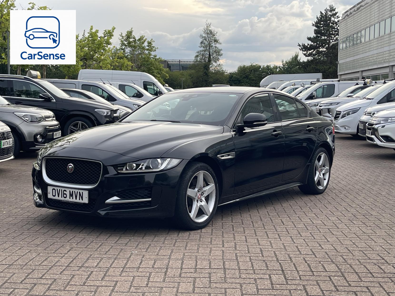 Jaguar XE 2.0d R-Sport Saloon 4dr Diesel Auto AWD Euro 6 (s/s) (180 ps)