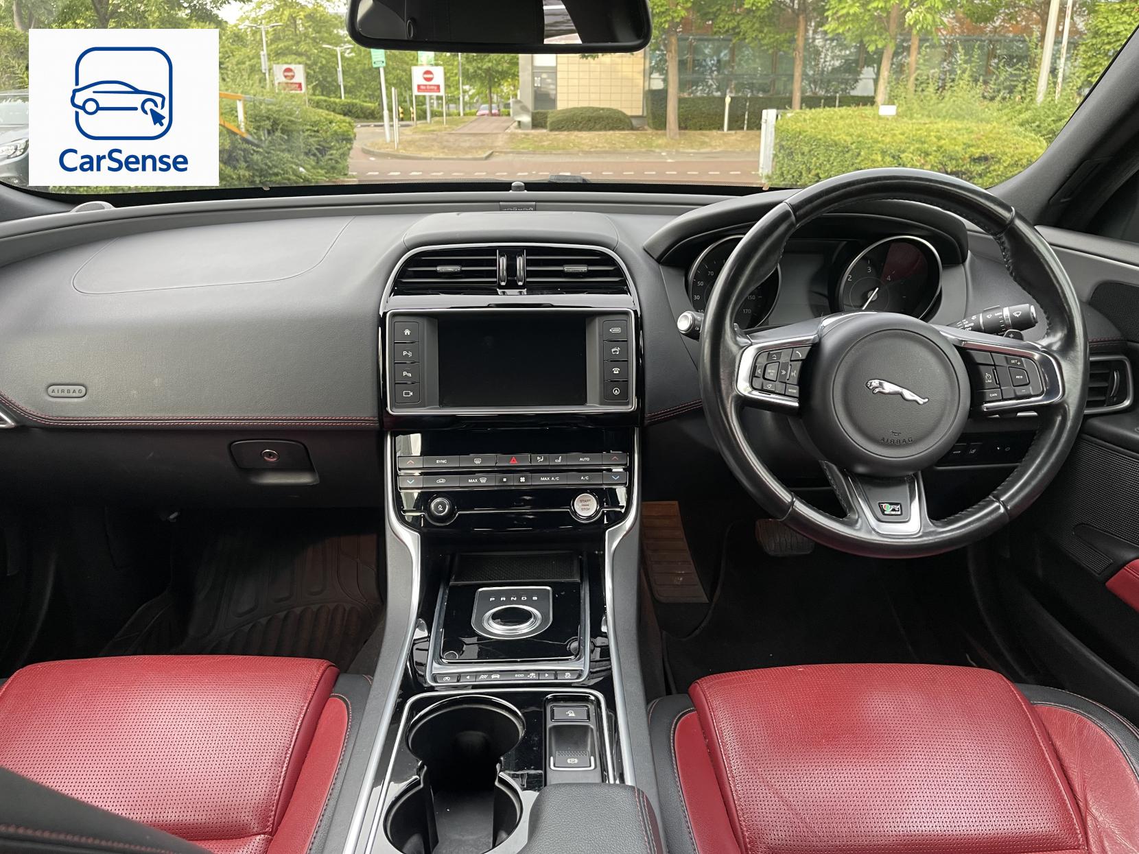 Jaguar XE 2.0d R-Sport Saloon 4dr Diesel Auto AWD Euro 6 (s/s) (180 ps)