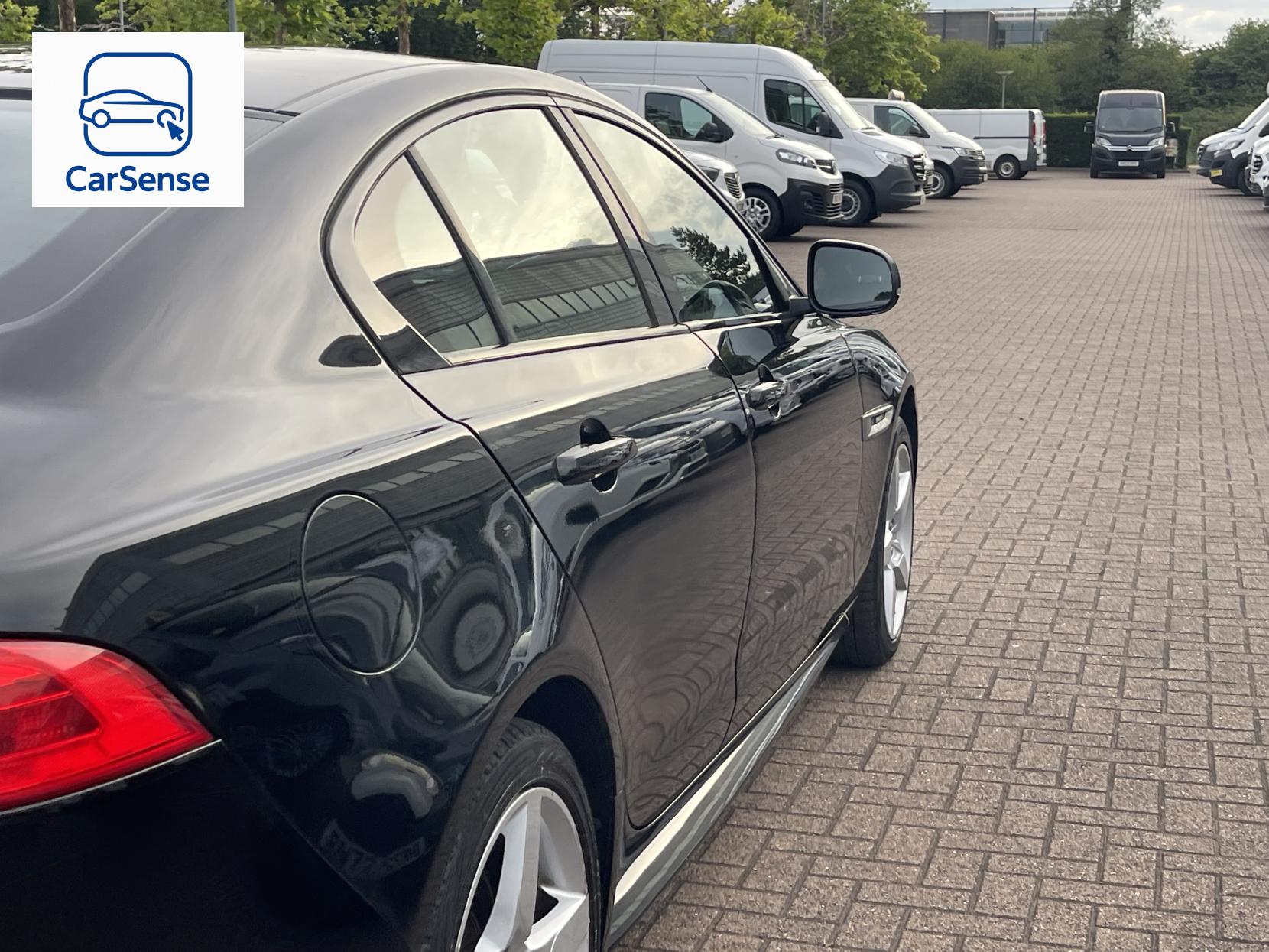 Jaguar XE 2.0d R-Sport Saloon 4dr Diesel Auto AWD Euro 6 (s/s) (180 ps)