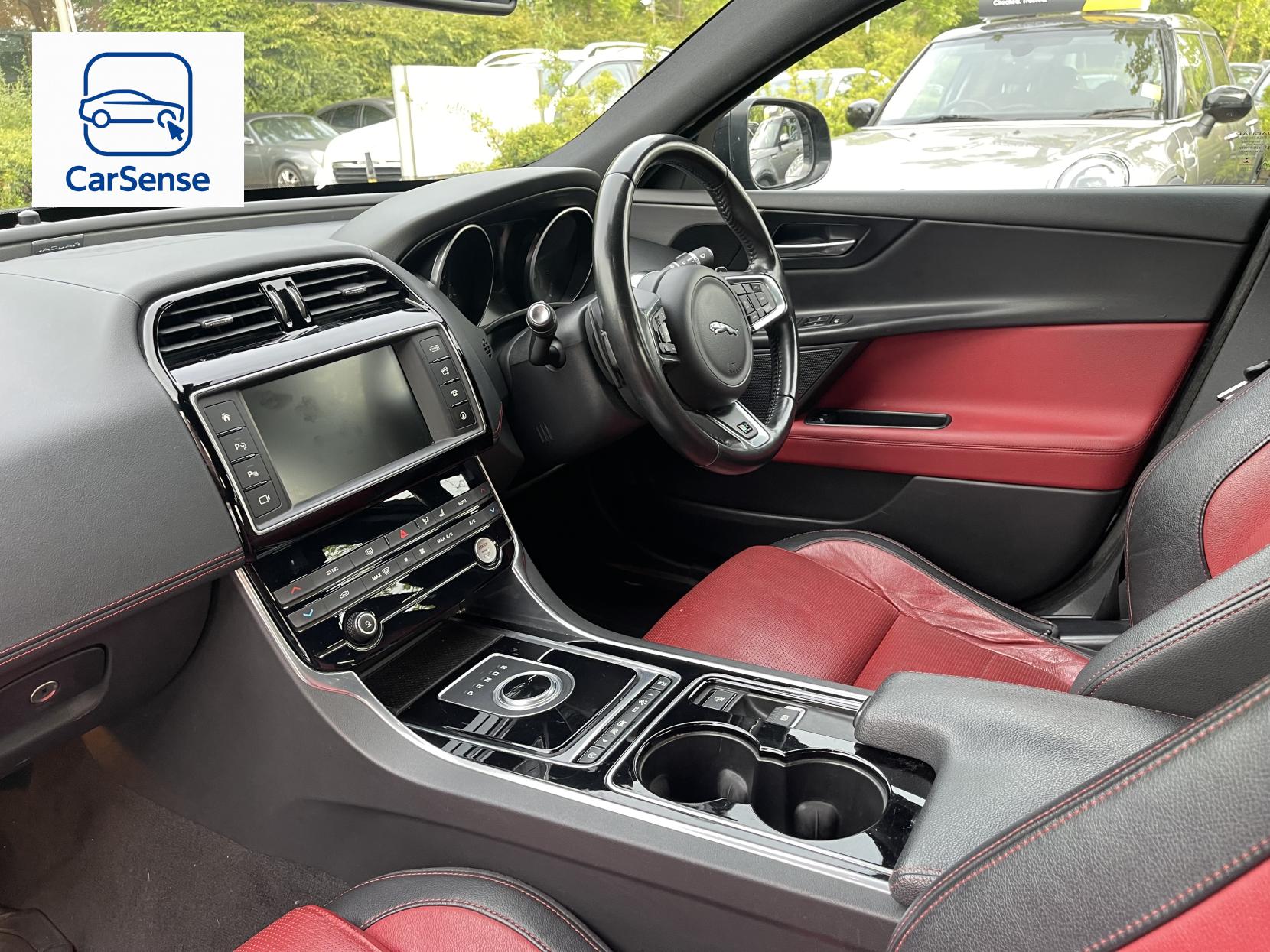 Jaguar XE 2.0d R-Sport Saloon 4dr Diesel Auto AWD Euro 6 (s/s) (180 ps)