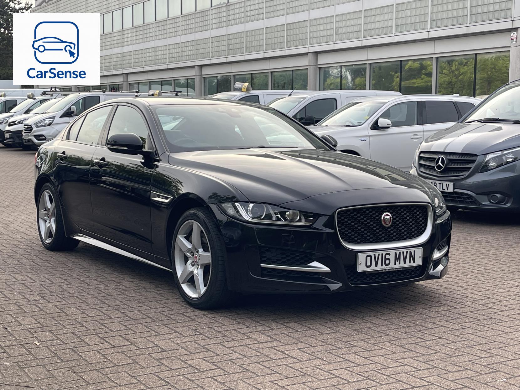 Jaguar XE 2.0d R-Sport Saloon 4dr Diesel Auto AWD Euro 6 (s/s) (180 ps)