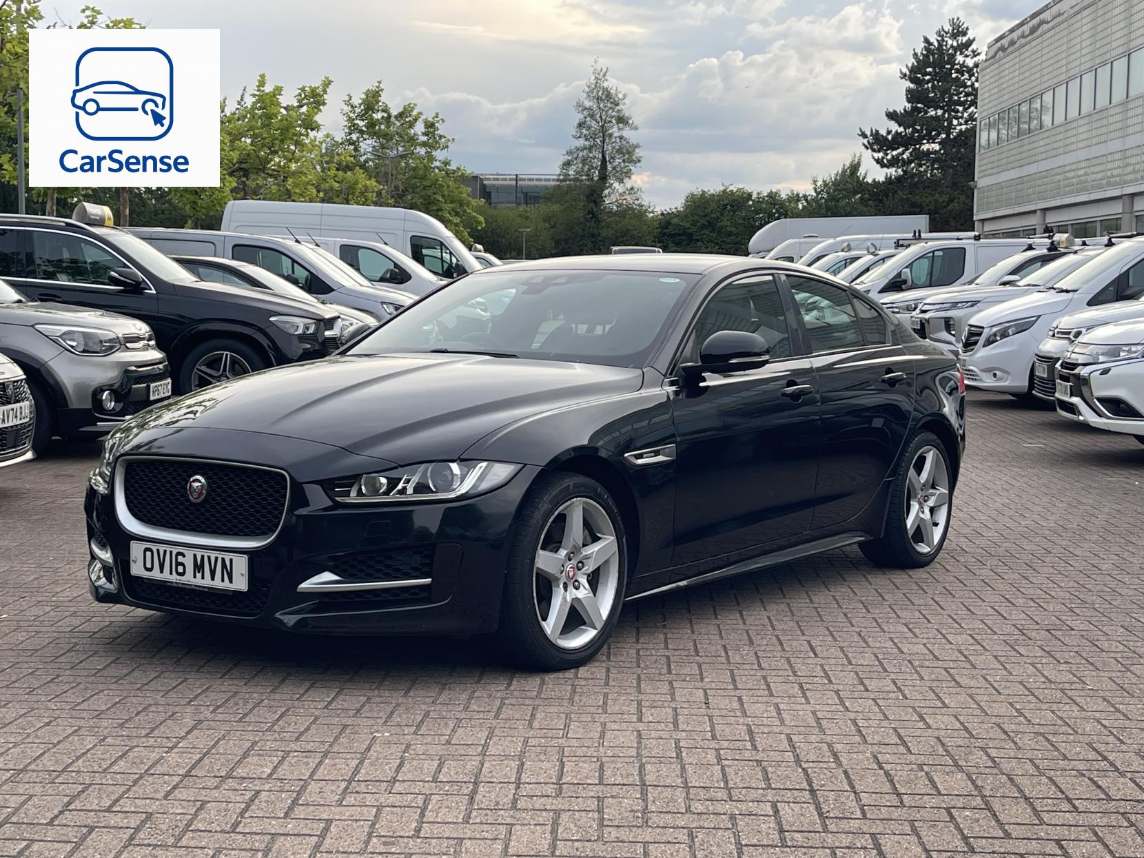 Jaguar XE 2.0d R-Sport Saloon 4dr Diesel Auto AWD Euro 6 (s/s) (180 ps)