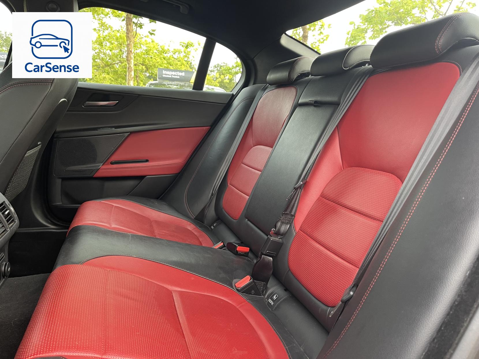 Jaguar XE 2.0d R-Sport Saloon 4dr Diesel Auto AWD Euro 6 (s/s) (180 ps)