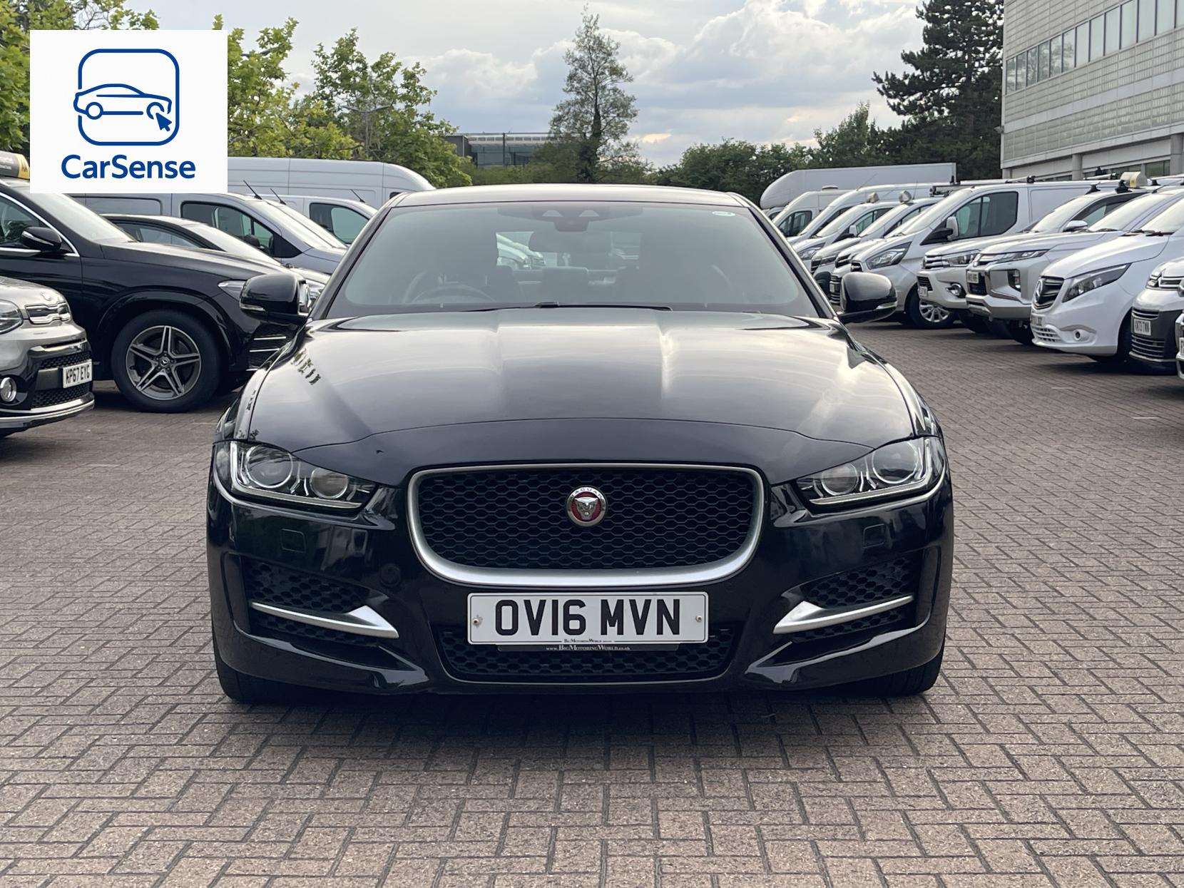 Jaguar XE 2.0d R-Sport Saloon 4dr Diesel Auto AWD Euro 6 (s/s) (180 ps)