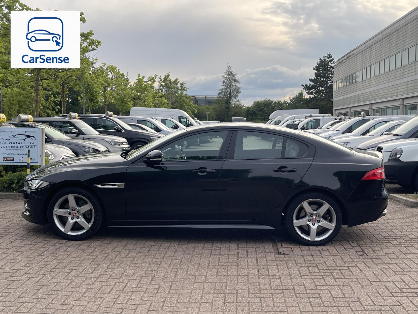 Jaguar XE 2.0d R-Sport Saloon 4dr Diesel Auto AWD Euro 6 (s/s) (180 ps)