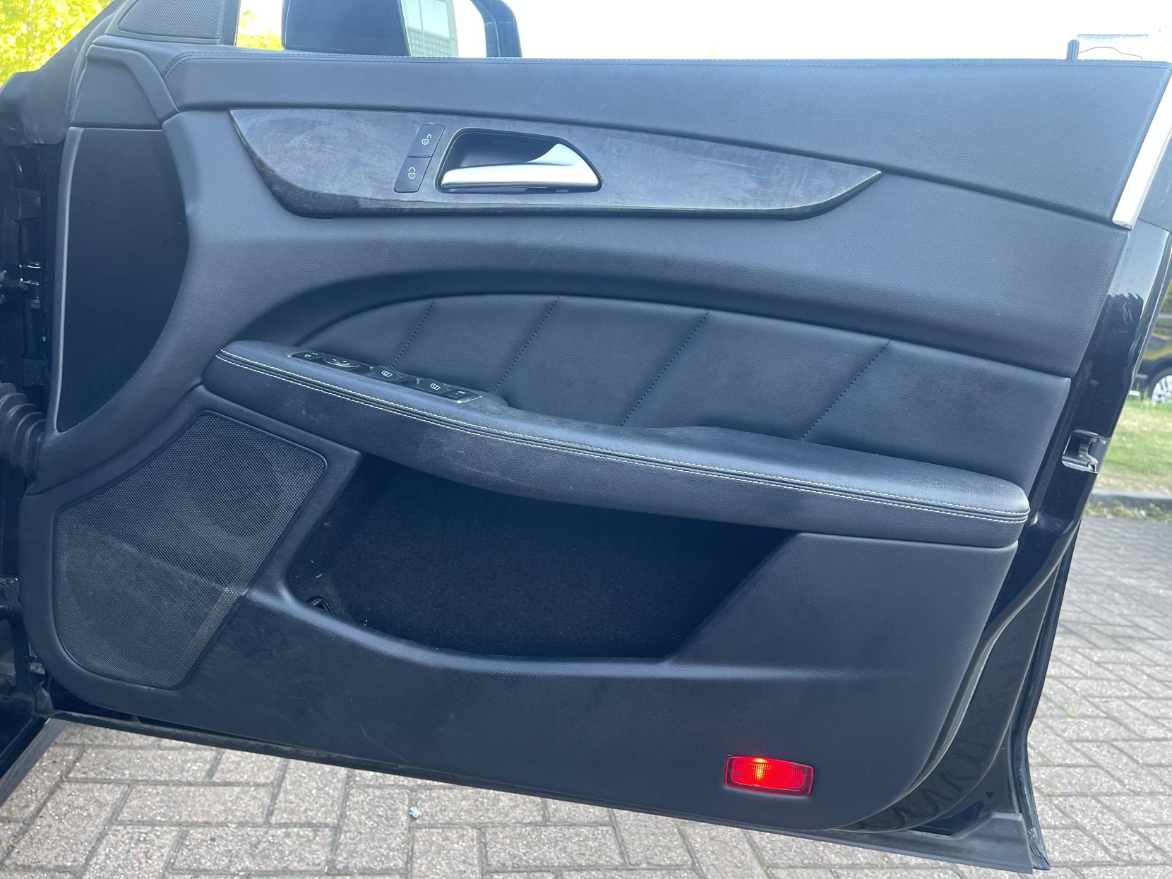 Mercedes-Benz CLS 2.1 CLS250 CDI BlueEfficiency AMG Sport Coupe 4dr Diesel G-Tronic+ Euro 5 (s/s) (204 ps)