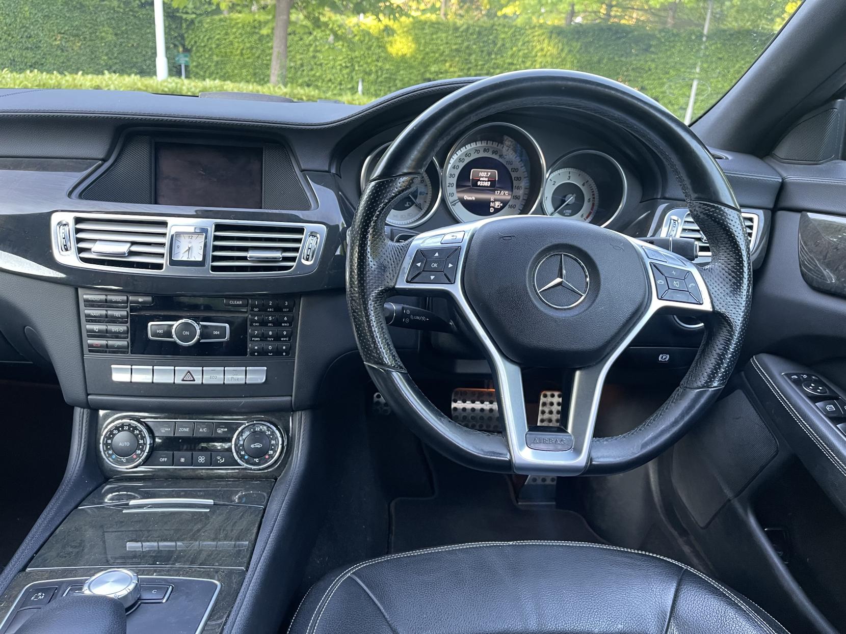 Mercedes-Benz CLS 2.1 CLS250 CDI BlueEfficiency AMG Sport Coupe 4dr Diesel G-Tronic+ Euro 5 (s/s) (204 ps)