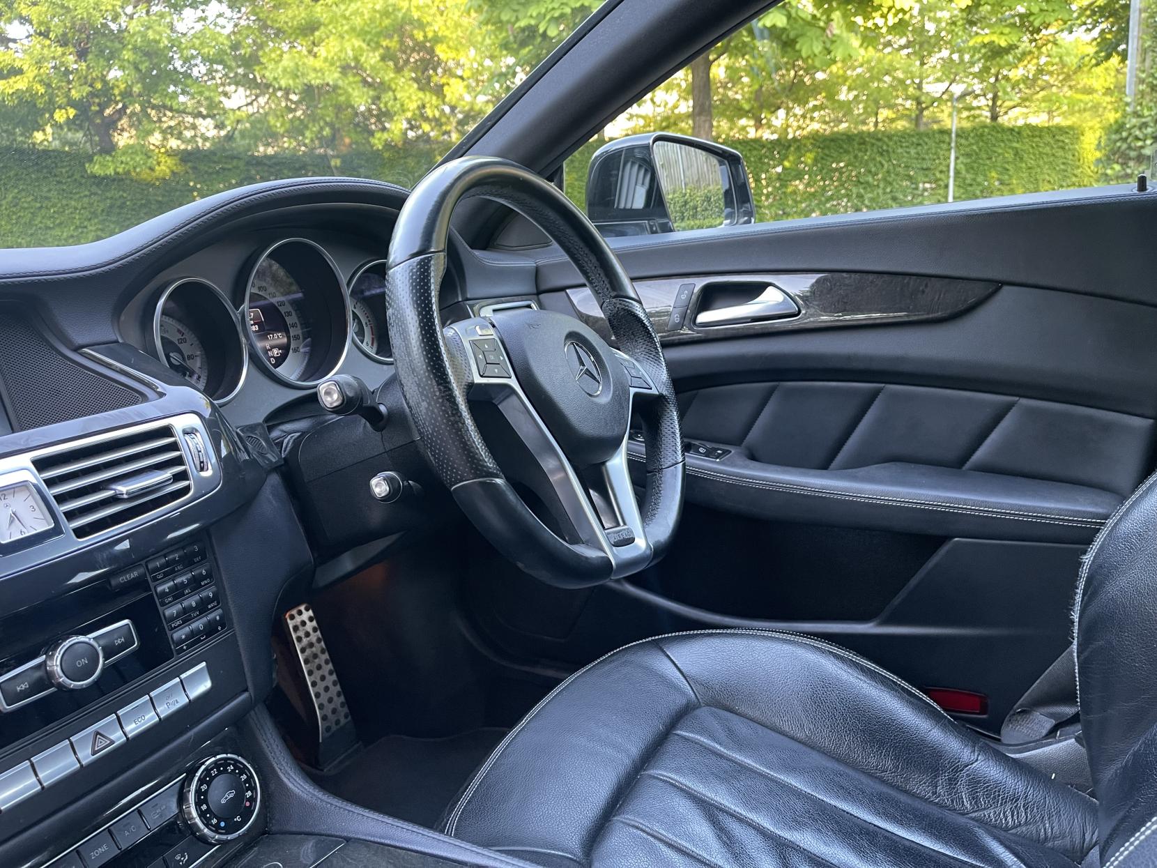 Mercedes-Benz CLS 2.1 CLS250 CDI BlueEfficiency AMG Sport Coupe 4dr Diesel G-Tronic+ Euro 5 (s/s) (204 ps)