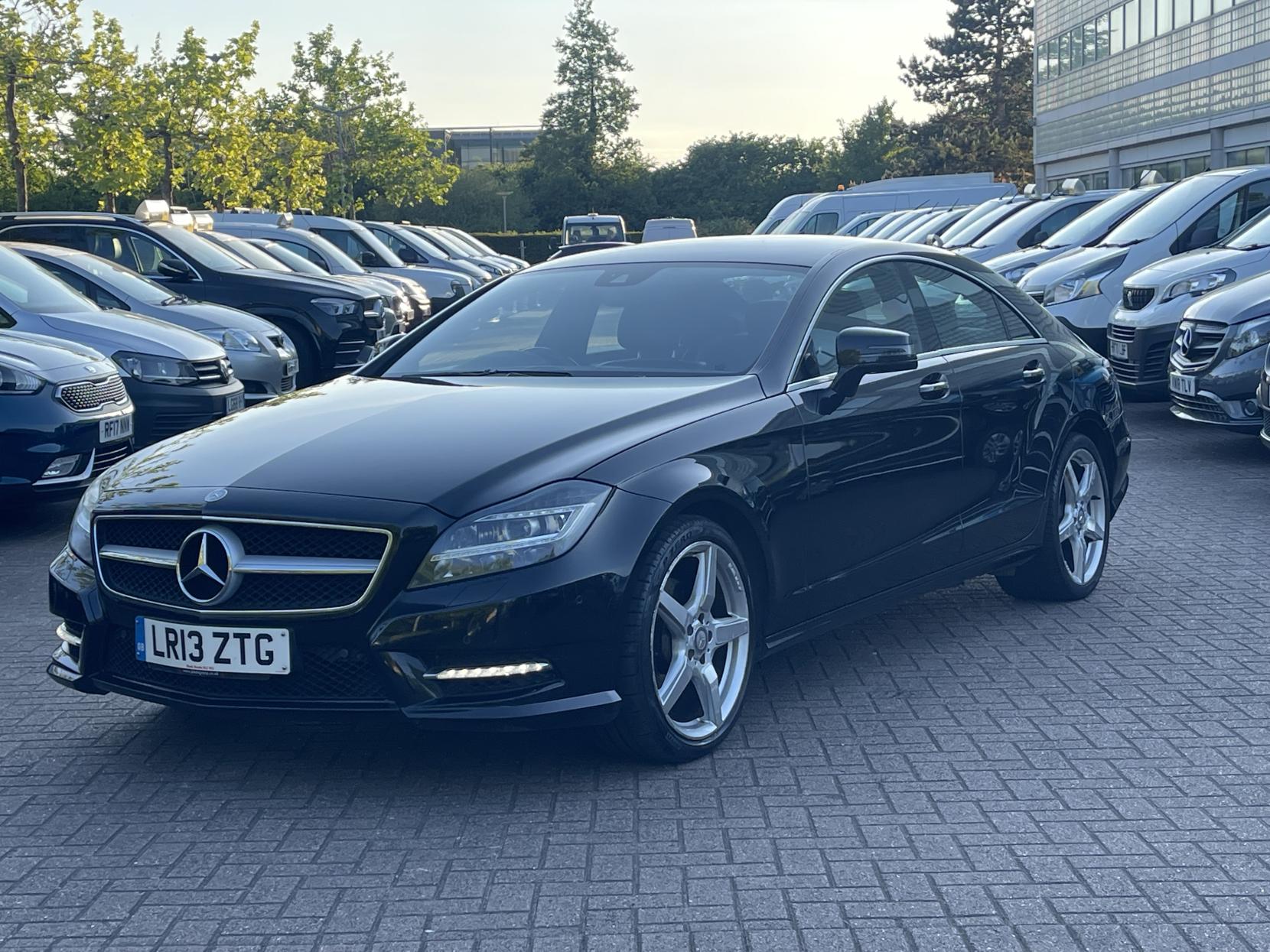 Mercedes-Benz CLS 2.1 CLS250 CDI BlueEfficiency AMG Sport Coupe 4dr Diesel G-Tronic+ Euro 5 (s/s) (204 ps)
