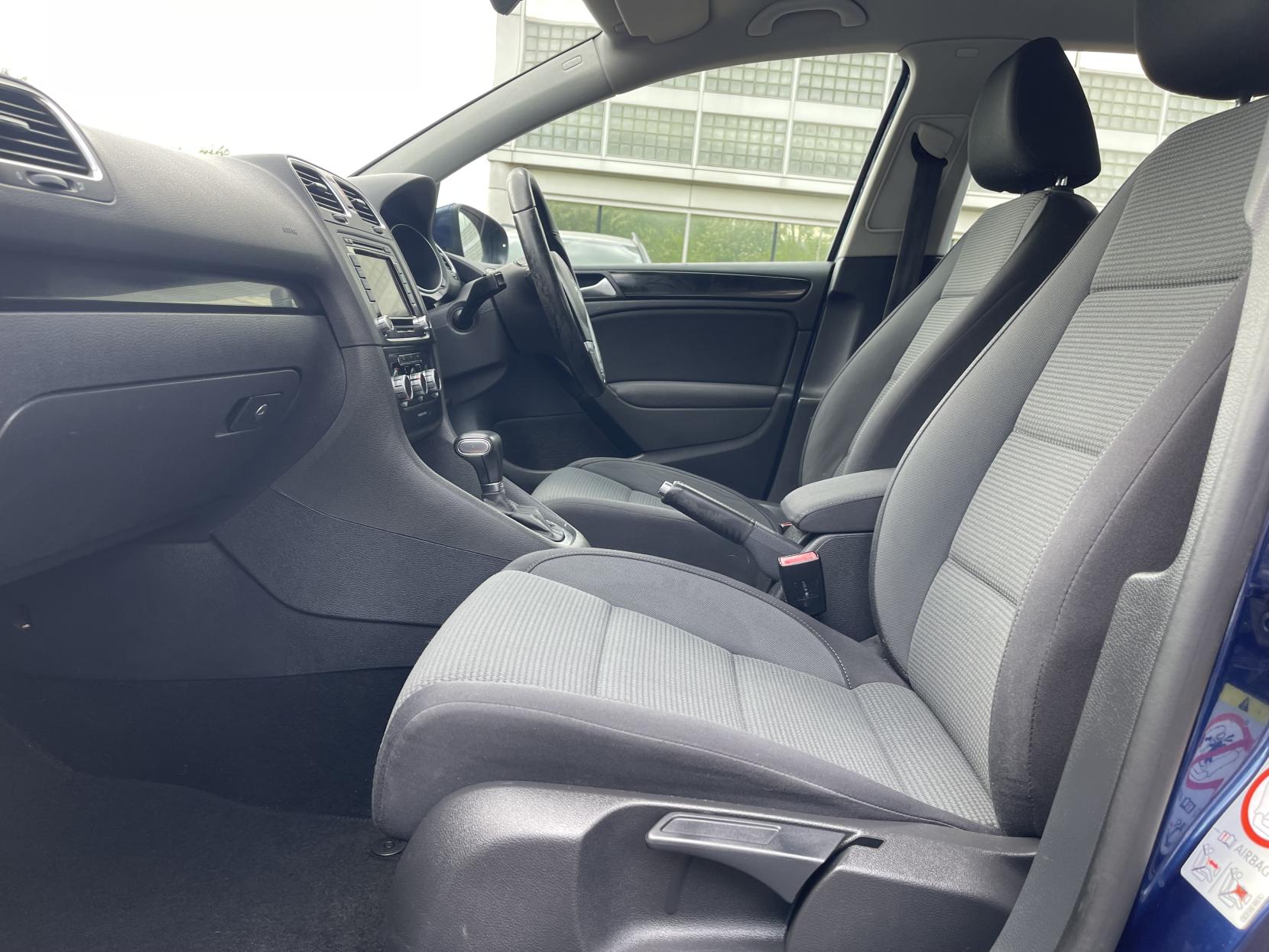 Volkswagen Golf 2.0 TDI SE Hatchback 5dr Diesel DSG Euro 5 (140 ps)