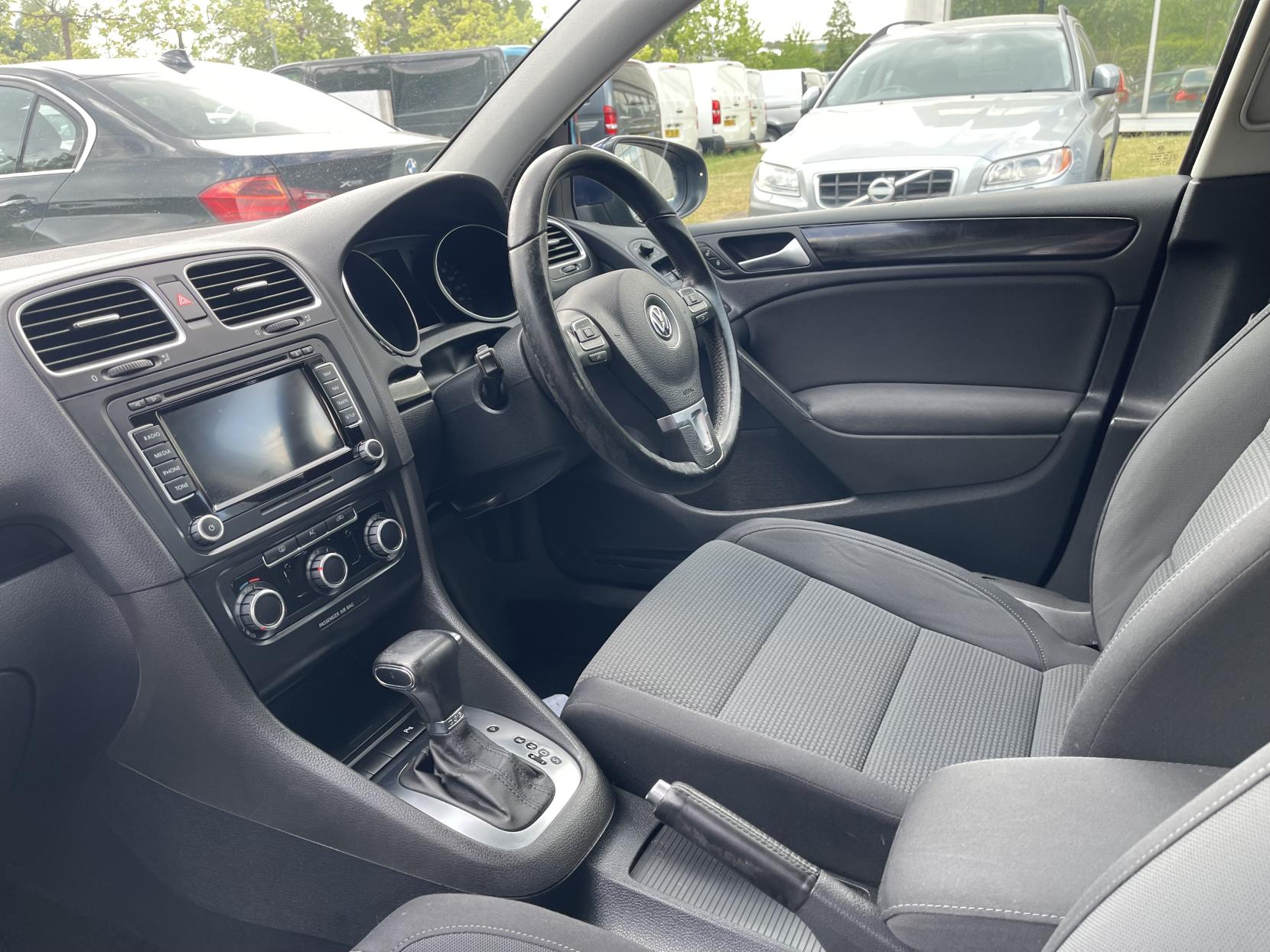 Volkswagen Golf 2.0 TDI SE Hatchback 5dr Diesel DSG Euro 5 (140 ps)