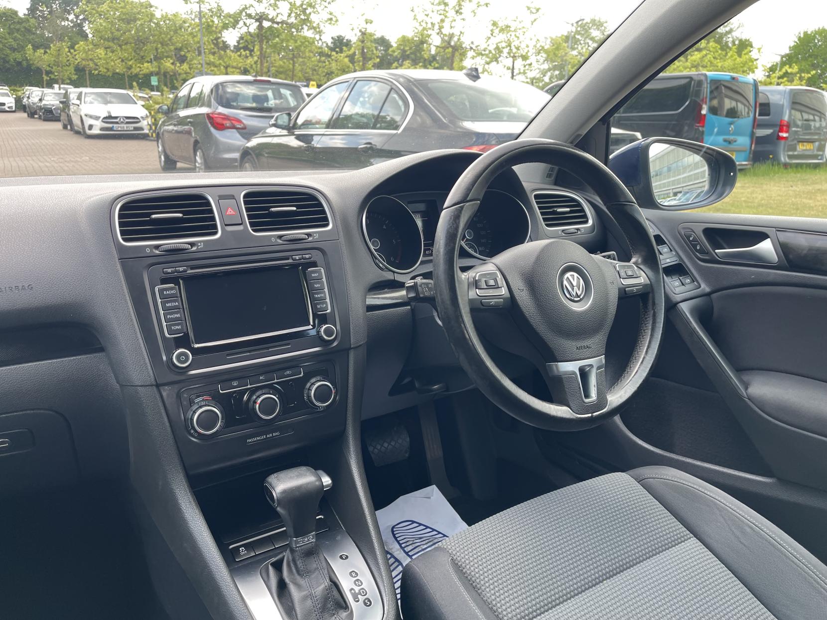 Volkswagen Golf 2.0 TDI SE Hatchback 5dr Diesel DSG Euro 5 (140 ps)