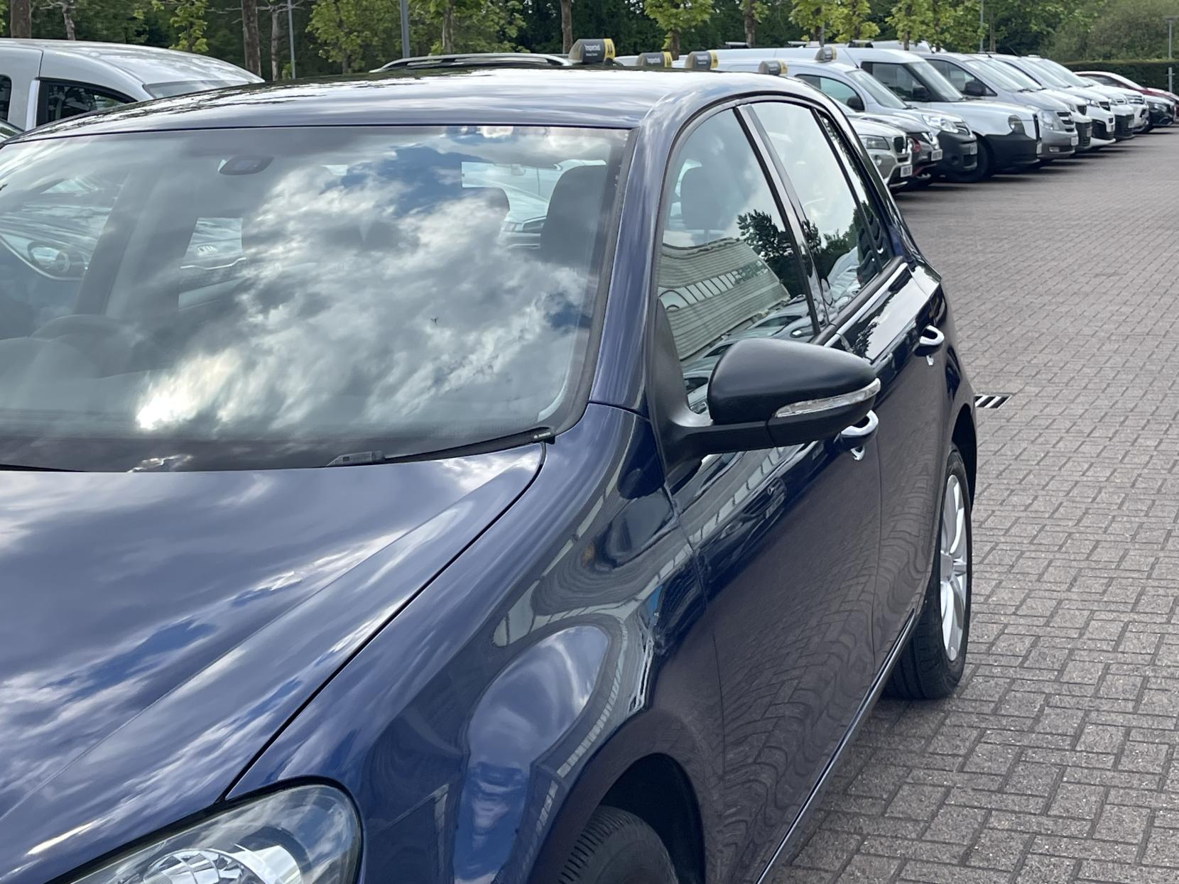 Volkswagen Golf 2.0 TDI SE Hatchback 5dr Diesel DSG Euro 5 (140 ps)